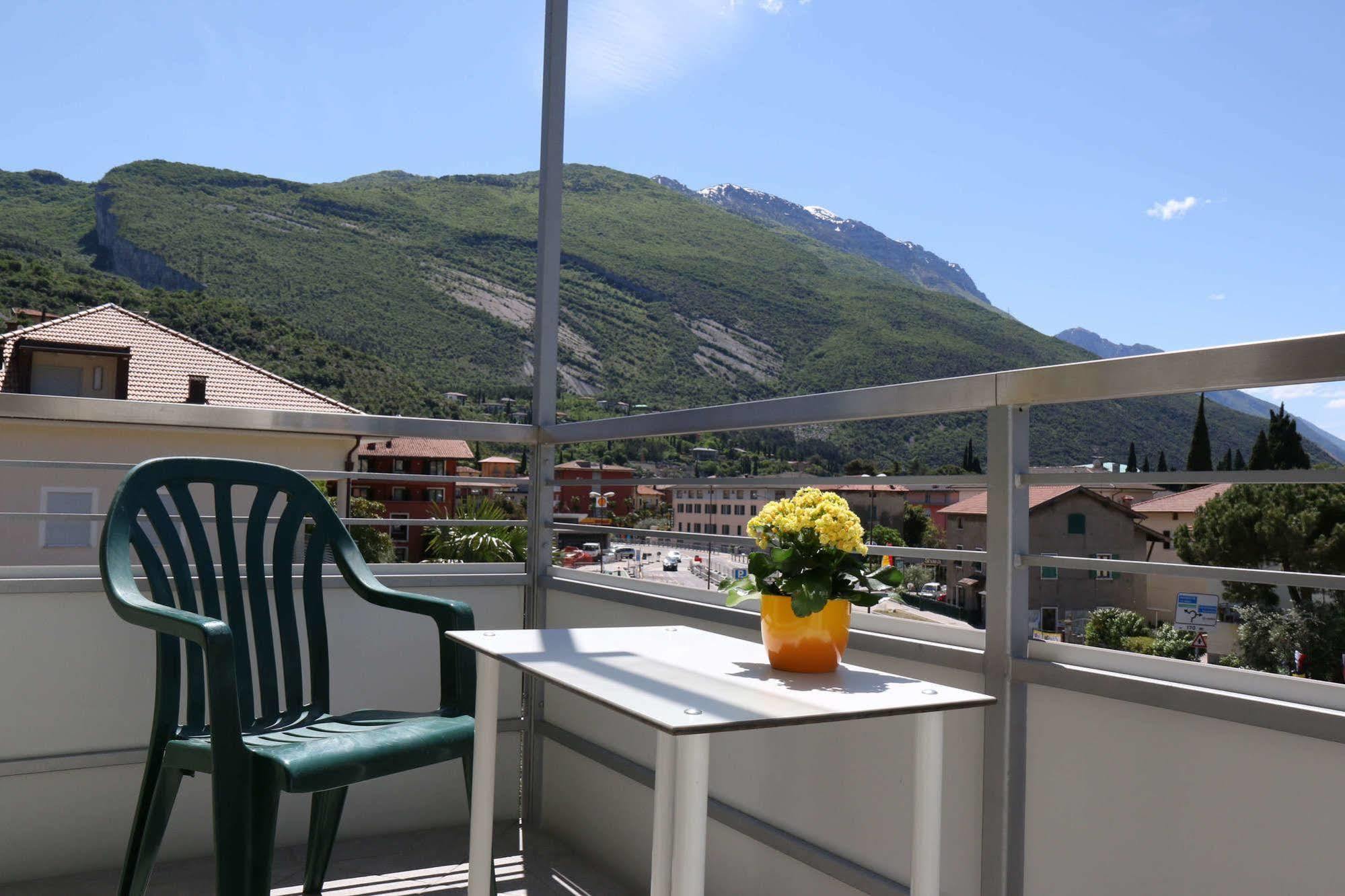 HOTEL VILLA CLARA TORBOLE SUL GARDA 20 Italien   von € 20 ...